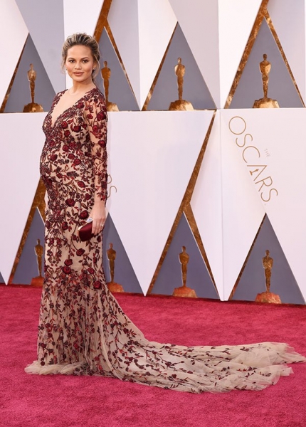 chrissy-teigen in Marchesa.jpg